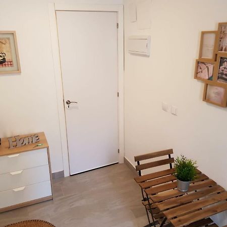 Florista Bonito Alojamiento Bien Comunicado Hotel บาเลนเซีย ภายนอก รูปภาพ