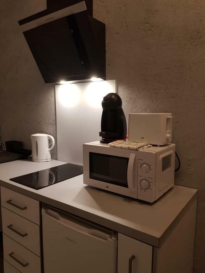 Florista Bonito Alojamiento Bien Comunicado Hotel บาเลนเซีย ภายนอก รูปภาพ