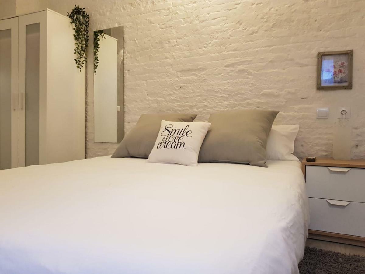 Florista Bonito Alojamiento Bien Comunicado Hotel บาเลนเซีย ภายนอก รูปภาพ