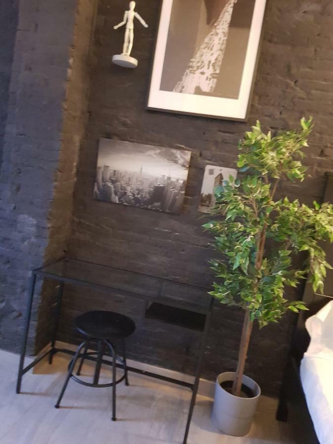Florista Bonito Alojamiento Bien Comunicado Hotel บาเลนเซีย ภายนอก รูปภาพ
