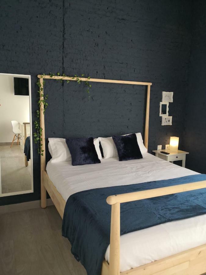 Florista Bonito Alojamiento Bien Comunicado Hotel บาเลนเซีย ภายนอก รูปภาพ
